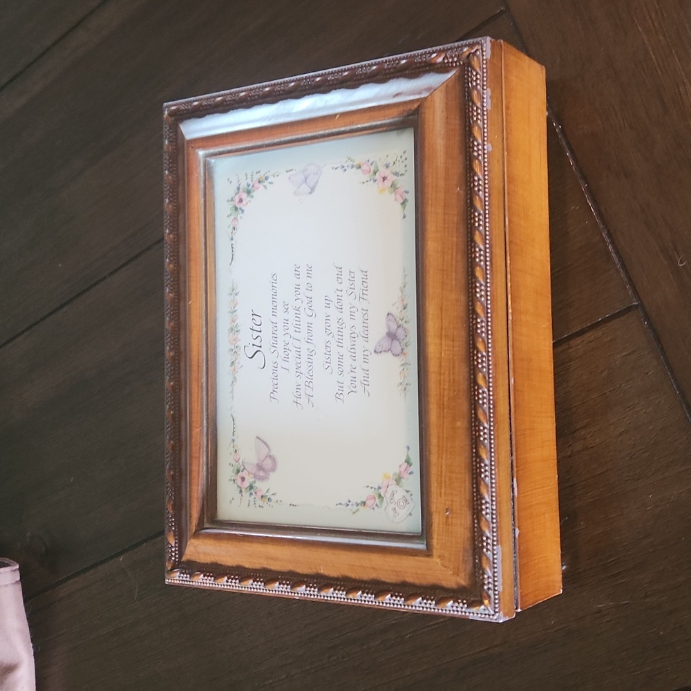Cottage Garden Music Box